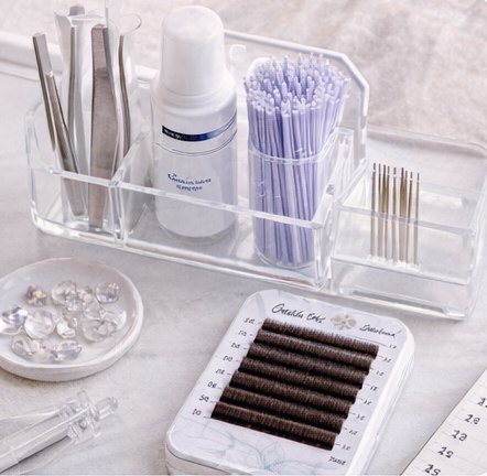 Organizacja stanowiska stylistki rzęs – czysto i ergonomicznie